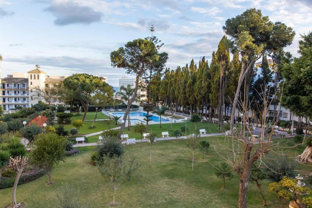 Enjoy La Carihuela Beach At 4 Min.Terrace & Pool. ตอร์เรโมลิโนส ภายนอก รูปภาพ